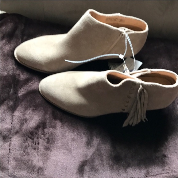 Vionic Shoes | Vionic Suede Booties Size New Unworn | Poshmark